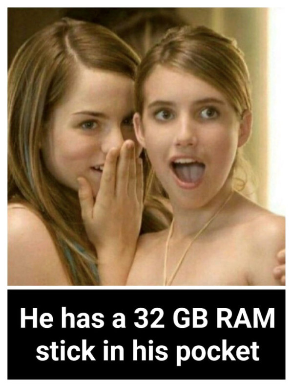 저 남자 바지 안에 32 짜리가 있대!